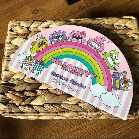 Hello Kitty and Friends Eyeshadow Palette - Picture 1 of 4